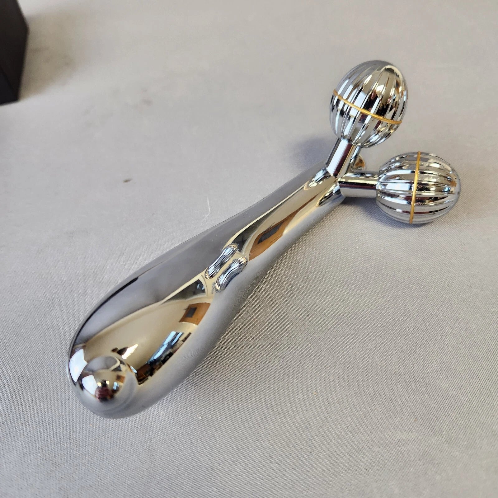 Back Scratcher - Head Face Hand Massager - New - Etereauty - Free P&P - With Box