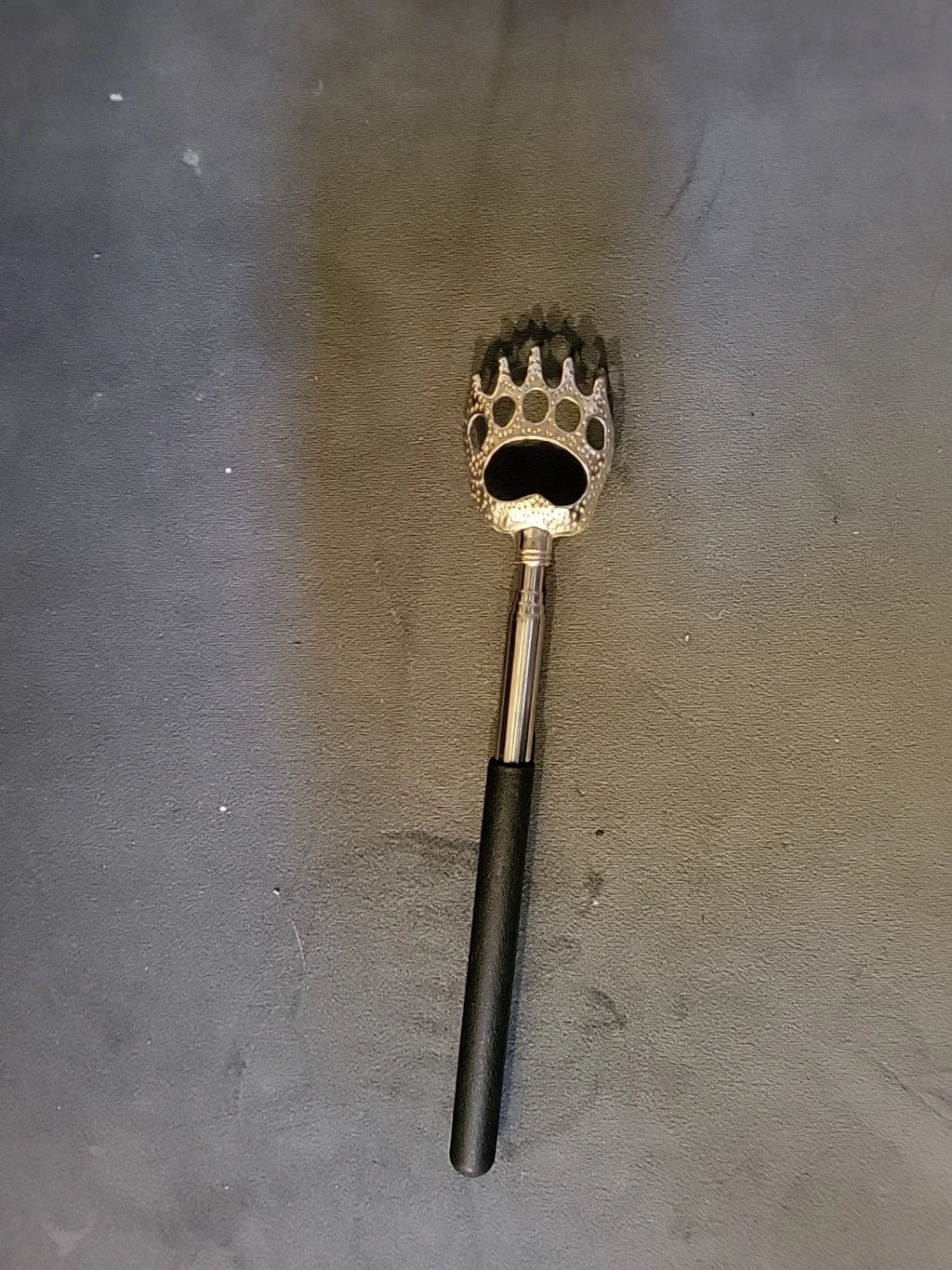 D.M. Merchandising ‎Bear-CLAW Back Scratcher telescoping from 8.5”-23” black