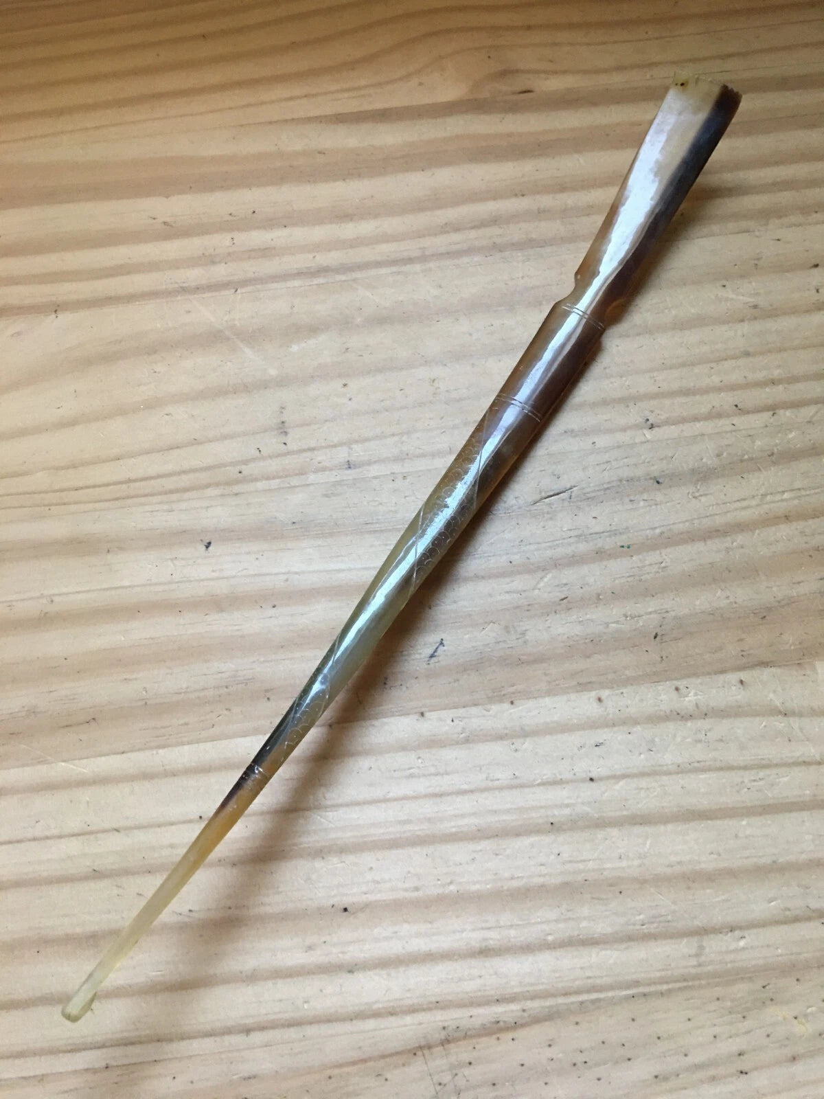 Vintage Light Natural Brown Horn Back scratcher Hand Etched Dragon 15.5"L x1.5"W