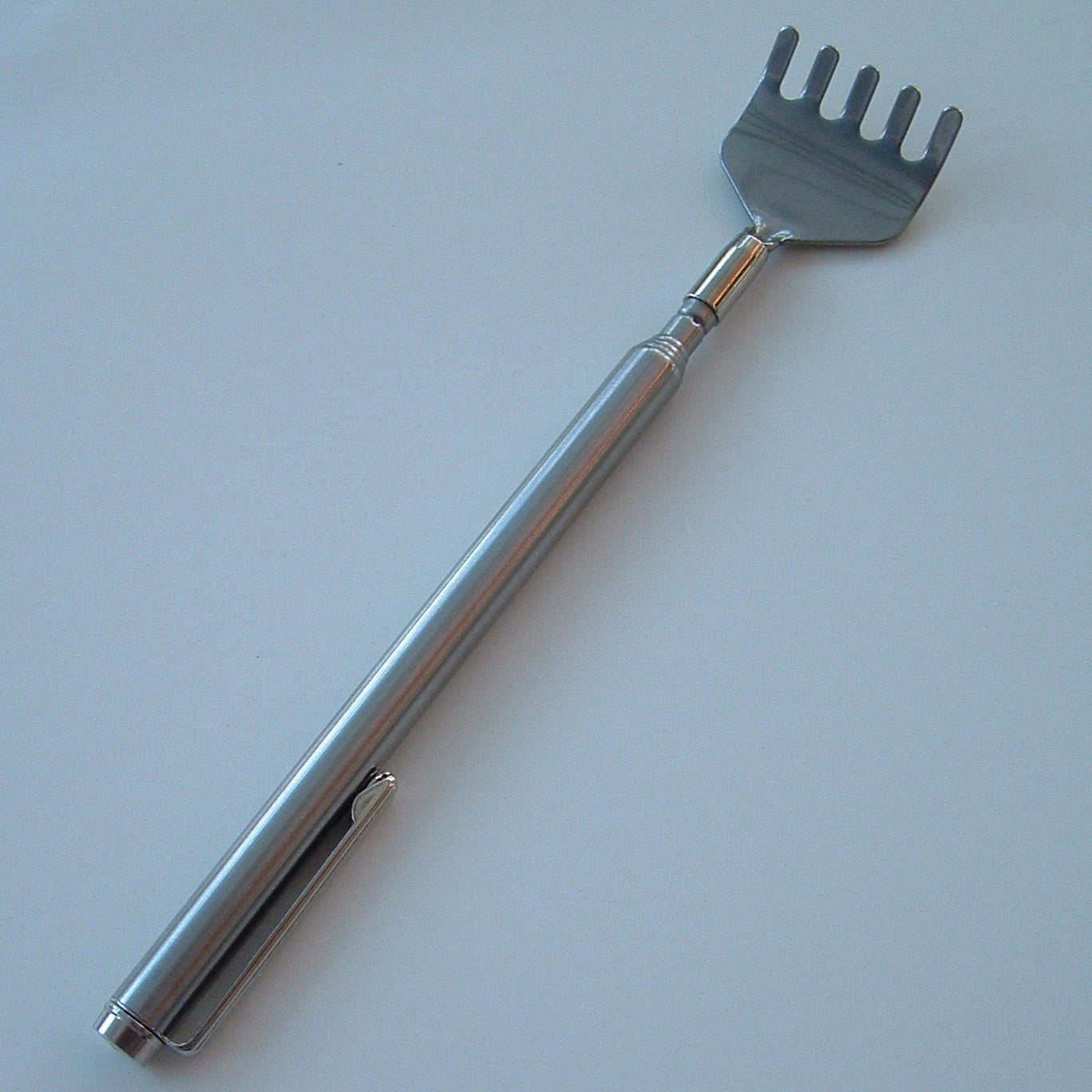 4 Plain Telescoping / Telescopic Metal Back Scratcher w. Pen Clip and 5 Prongs